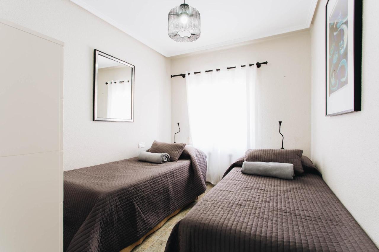 Exclusive 3 Bedroom Beach Apartment Valence Extérieur photo