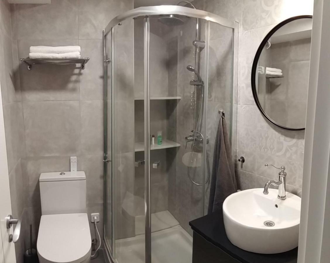 Exclusive 3 Bedroom Beach Apartment Valence Extérieur photo